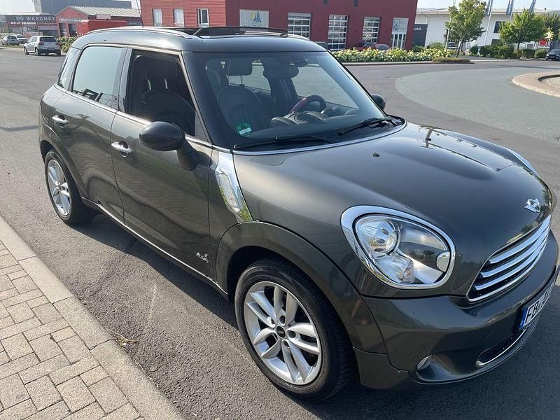 Grau Gebraucht 2013 Mini Cooper D Countryman SUV | 12.500 € (Teuer) - Bild 1/4
