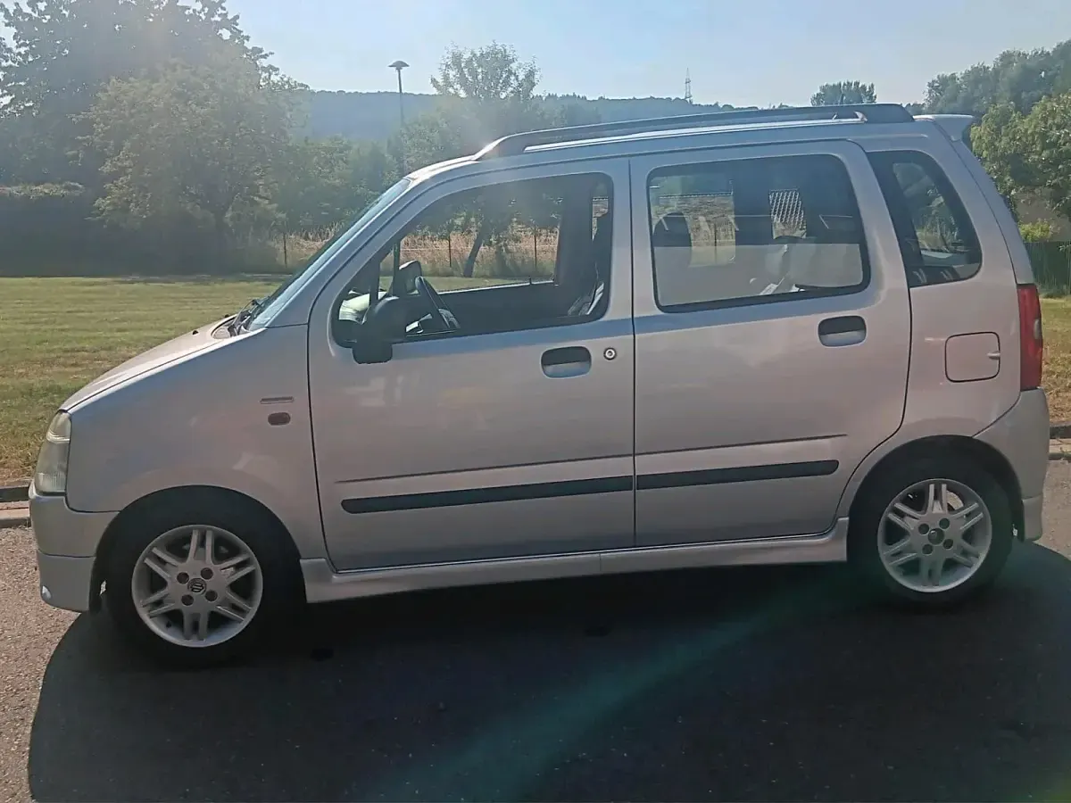 Gebraucht Suzuki Wagon R+ 75 PS (55 kW) 2003 Silber Van / Kleinbus