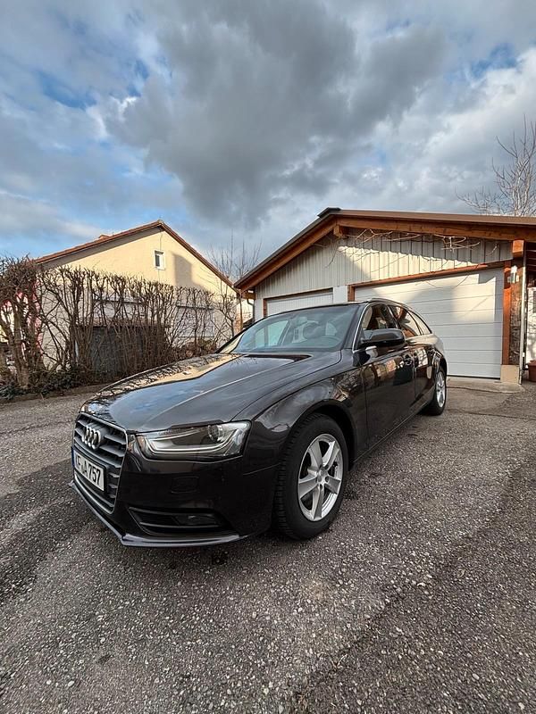 Gebraucht Audi A4 150 PS (110 kW) 2015 Schwarz Kombi