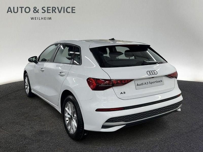 Occasion Audi A3 Ambiente 116 ch (85 kW) 2025 Blanc Berline