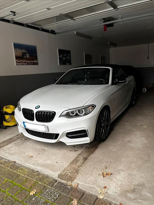 Weiß Gebraucht 2015 BMW M235 Cabrio | 24.900 € (Teuer) - Bild 1/4