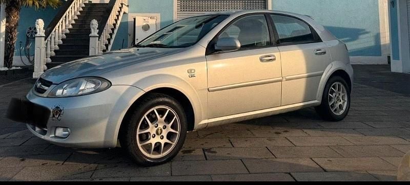 Silber Gebraucht 2008 Chevrolet Lacetti Limousine | 2.250 € (Fairer Preis) - Bild 1/4