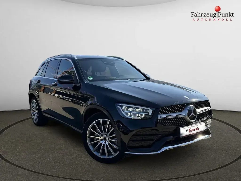 Gebraucht Mercedes GLC300 AMG line 245 PS (180 kW) 2020 Schwarz  unilack SUV