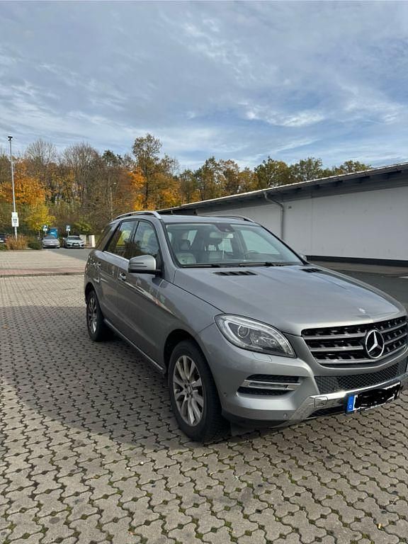 Gebraucht Mercedes ML350 258 PS (189 kW) 2014 Grau SUV