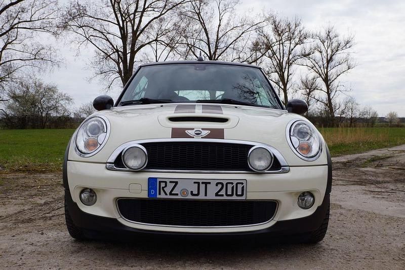 Gebraucht Mini Cooper S Cabriolet 184 PS (135 kW) 2010 Beige Cabrio