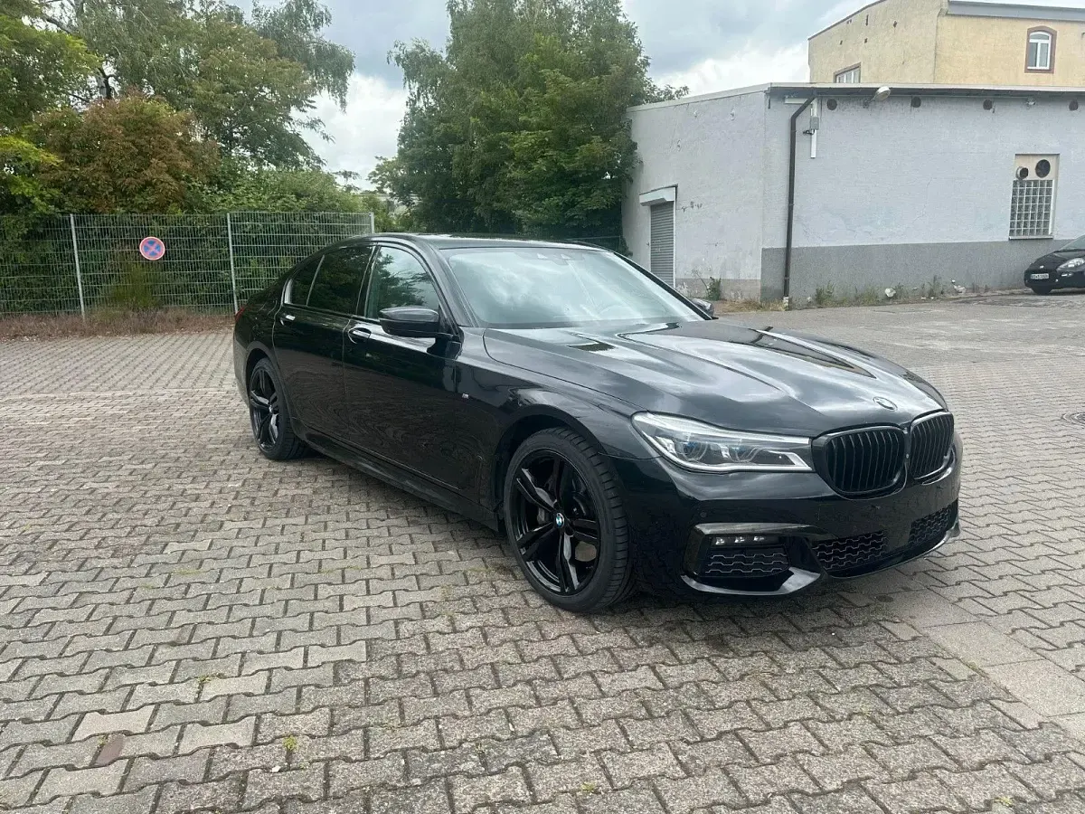 Gebraucht BMW 730 M Sport 265 PS (194 kW) 2016 Schwarz Limousine
