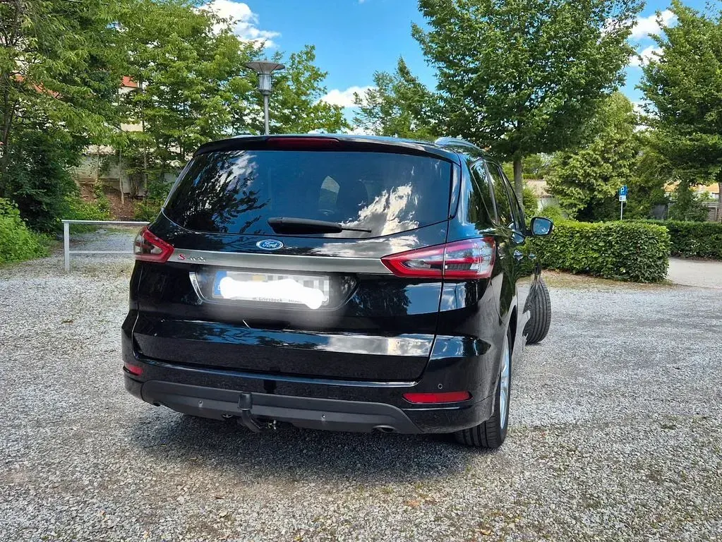 Gebraucht Ford S-MAX Titanium 150 PS (110 kW) 2016 Schwarz Van / Kleinbus