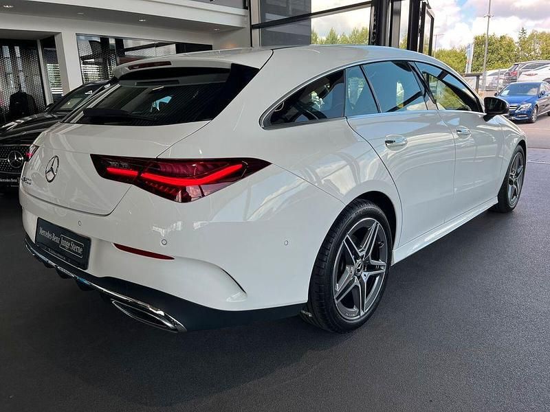 Gebraucht Mercedes CLA200 Shooting Brake Advanced Plus 164 PS (120 kW) 2024 Weiß Kombi