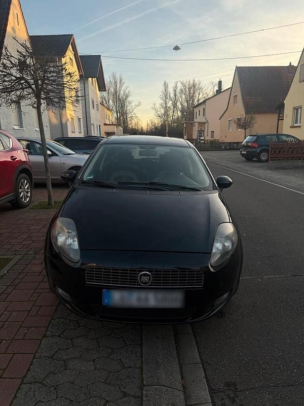 Gebraucht Fiat Grande Punto 77 PS (56 kW) 2008 Schwarz Kleinwagen