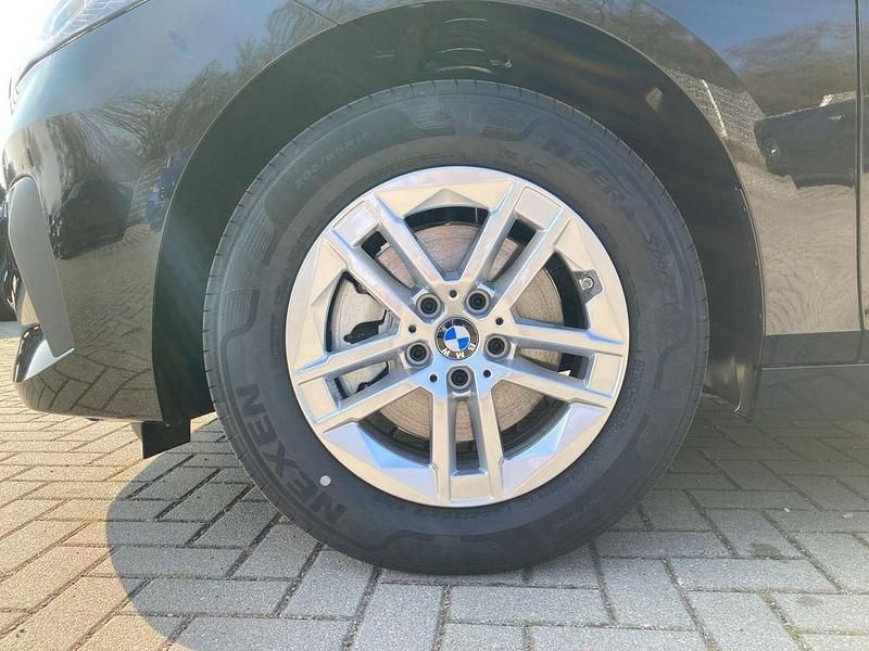 Neu BMW 218 Active Tourer Performance 136 PS (100 kW) 2026 Schwarz Van / Kleinbus
