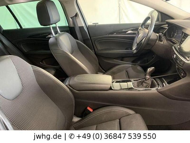 Usado Opel Insignia Innovation 170 HP (125 kW) 2018 Cinzento Carrinha