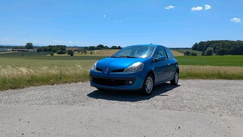 Gebraucht 2006 Renault Clio II Kleinwagen | 650 € (Superpreis) - Bild 1/4