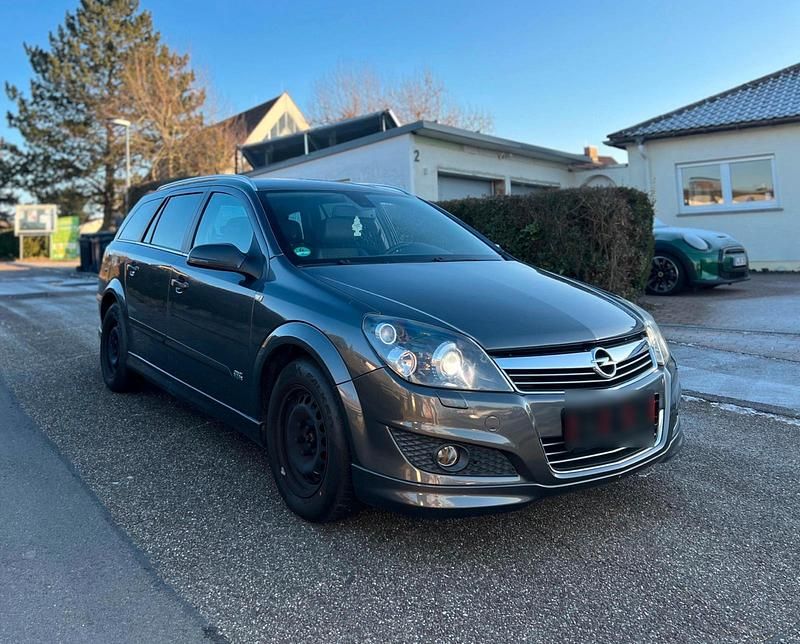 Grau Gebraucht 2009 Opel Astra OPC Kombi | 3.500 € (Etwas zu teuer) - Bild 1/4