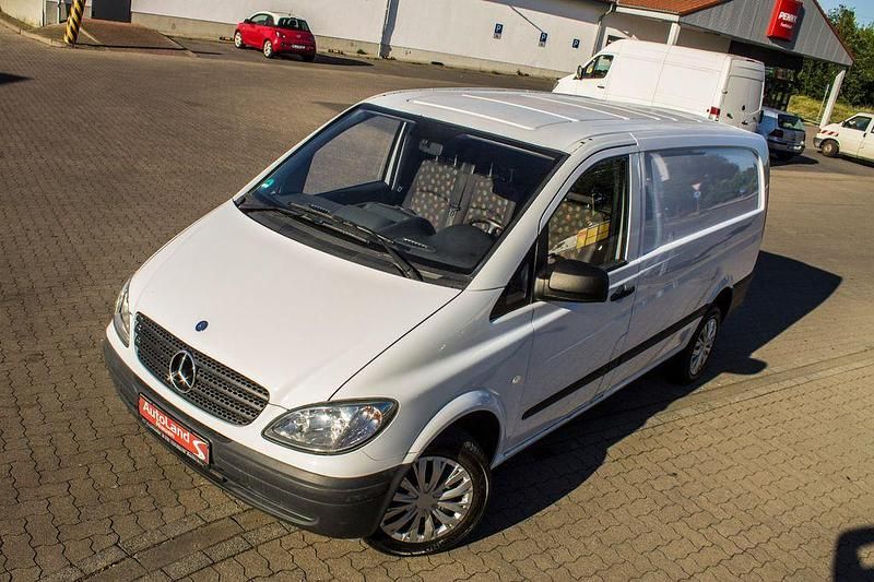 Weiß Gebraucht 2010 Mercedes Vito Van / Kleinbus | 5.699 € (Superpreis) - Bild 1/4