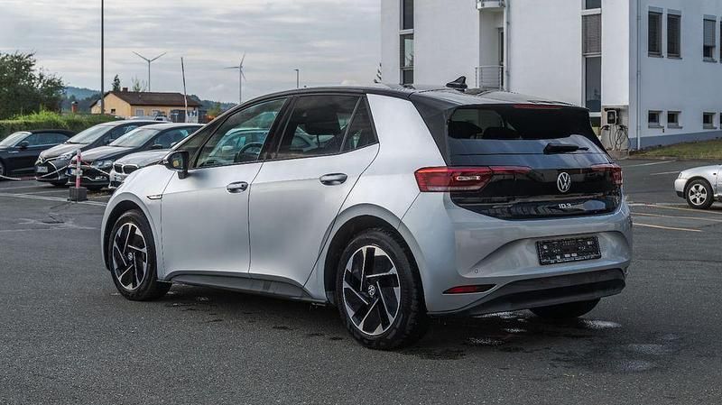 Gebraucht VW ID.3 Pro Performance 150 kW (204 PS) 2022 Silber Kleinwagen