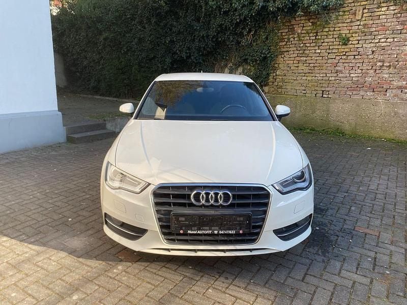 Gebraucht Audi A3 S-Line 150 PS (110 kW) 2013 Weiß Limousine