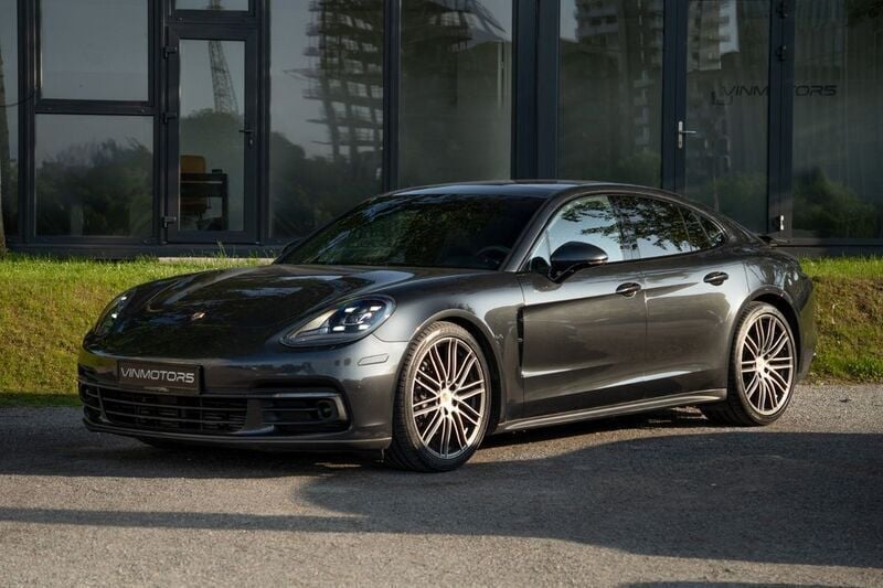 Grau Gebraucht 2017 Porsche Panamera 4 Sport Limousine | 44.999 € (Superpreis) - Bild 1/4
