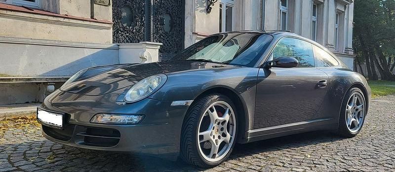 Grau Gebraucht 2006 Porsche 911 Carrera 4S Chrono Coupé | 46.900 € (Fairer Preis) - Bild 1/4
