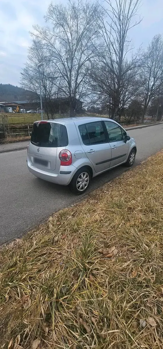 Gebraucht Renault Modus 88 PS (64 kW) 2007 Silber Van / Kleinbus