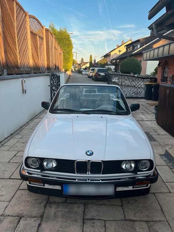 Gebraucht BMW 325 171 PS (125 kW) 1990 Weiß Cabrio