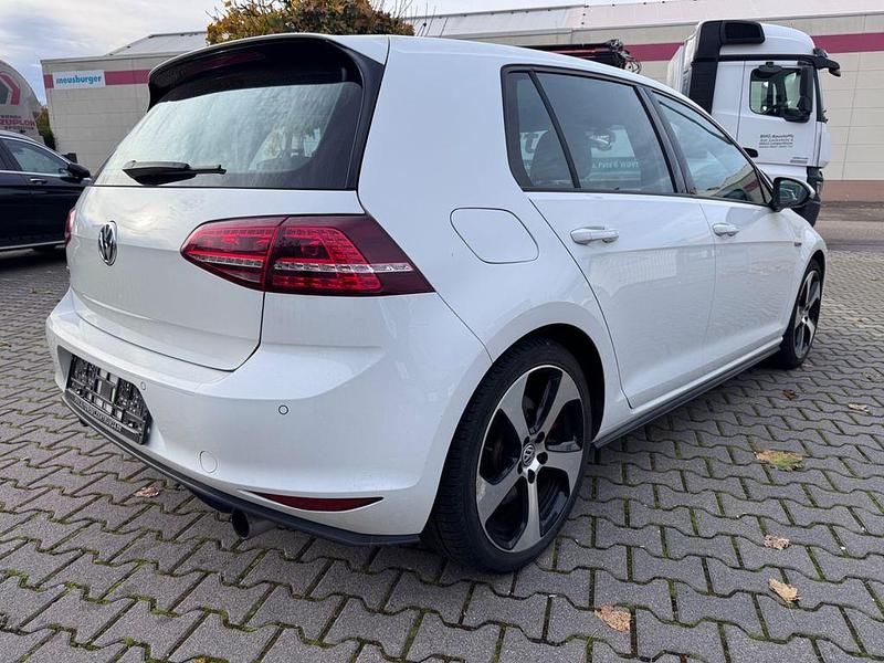 Gebraucht VW Golf VII GTI 230 PS (169 kW) 2016 Weiß Limousine