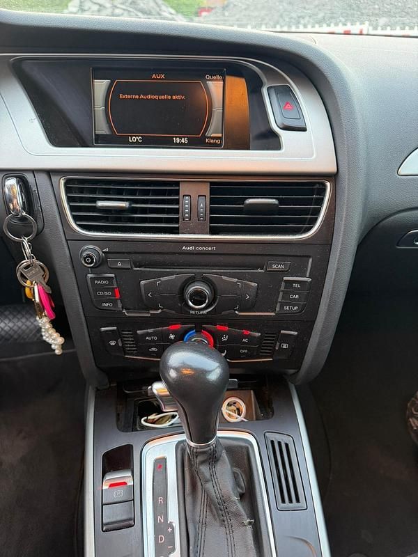 Używany Audi A4 180 KM (132 kW) 2009 Szary Kombi