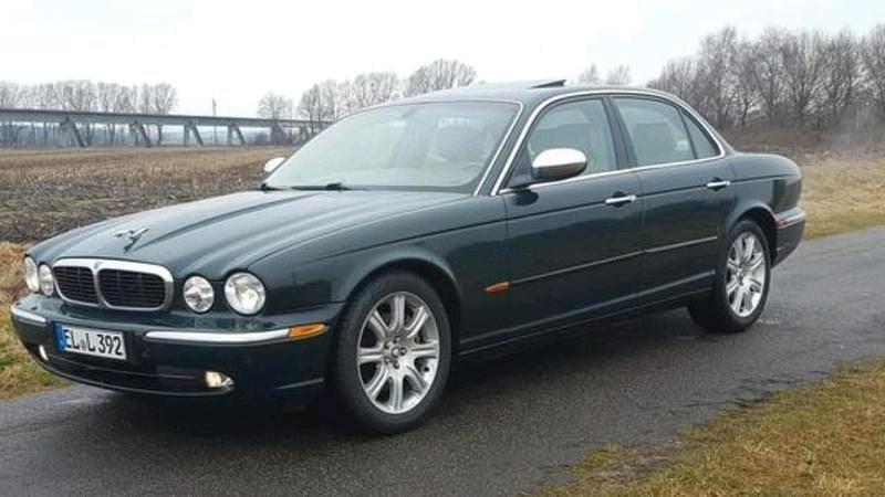Grün Gebraucht 2004 Jaguar XJ8 Limousine | 13.500 € - Bild 1/4