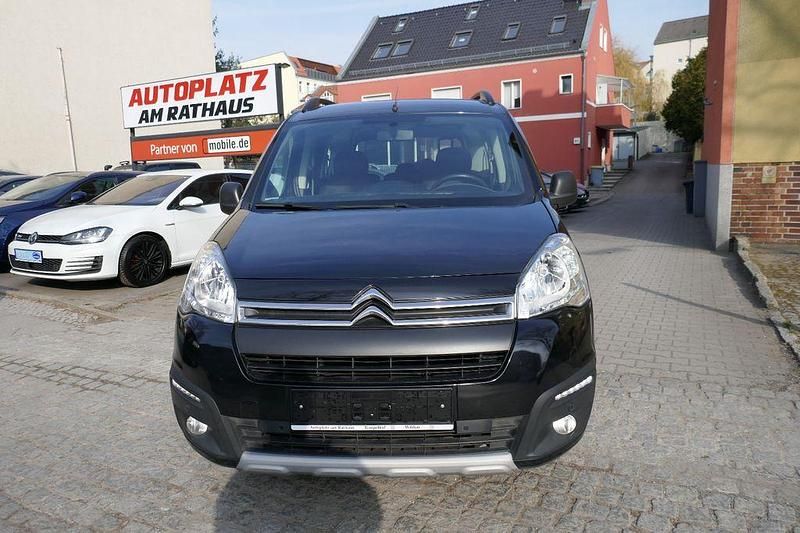 Gebraucht Citroën Berlingo 120 PS (88 kW) 2018 Schwarz Van / Kleinbus