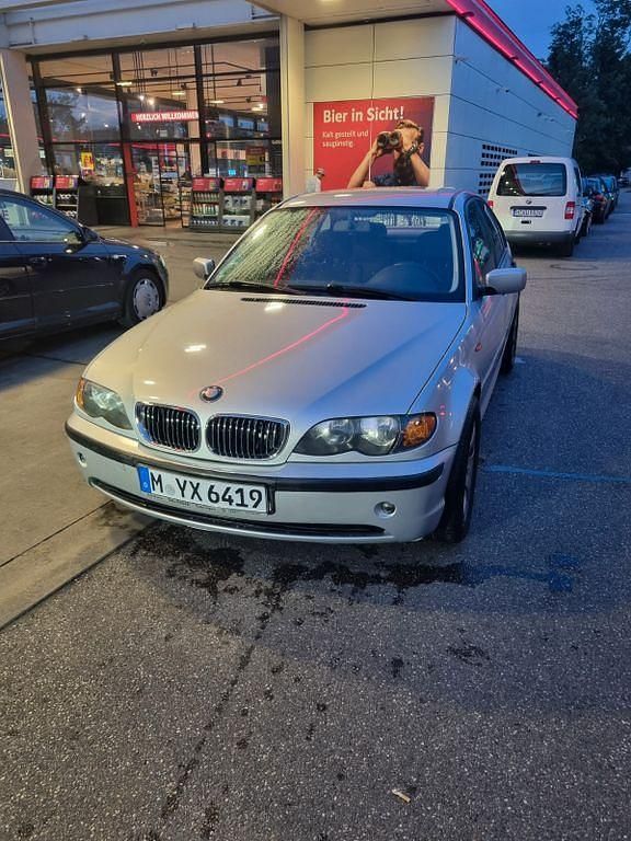 Silber Gebraucht 2002 BMW 318 Limousine | 1.600 € (Superpreis) - Bild 1/4