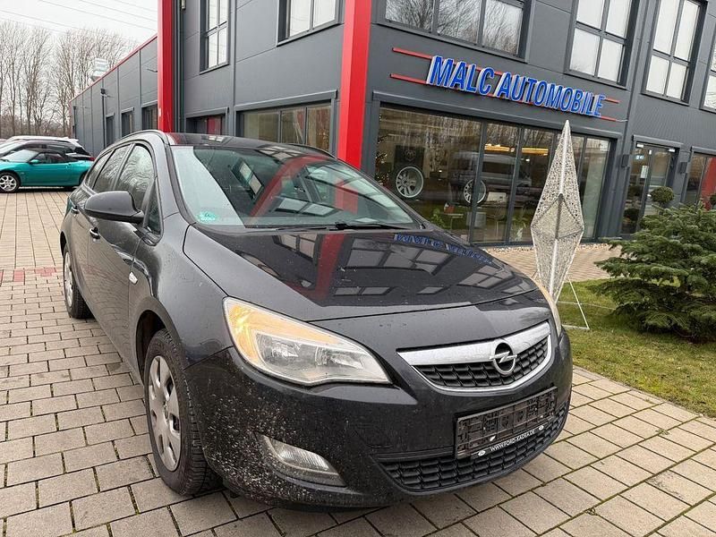 Gebraucht Opel Astra Selection 101 PS (74 kW) 2011 Schwarz Kombi