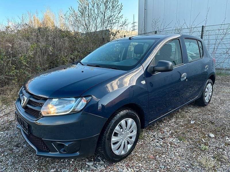 Gebraucht Dacia Sandero 75 PS (55 kW) 2014 Blau Limousine