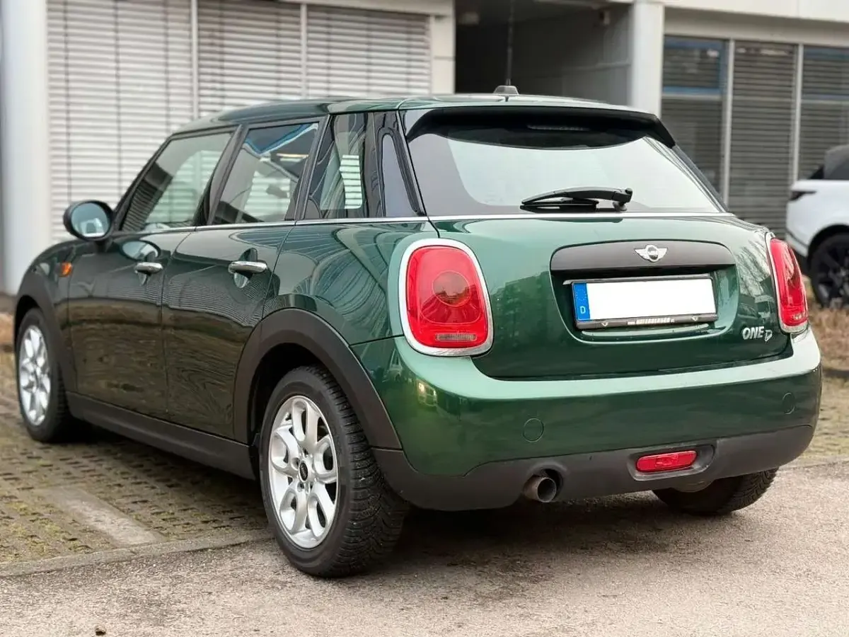 Gebraucht Mini One D 95 PS (69 kW) 2017 Grün Kleinwagen