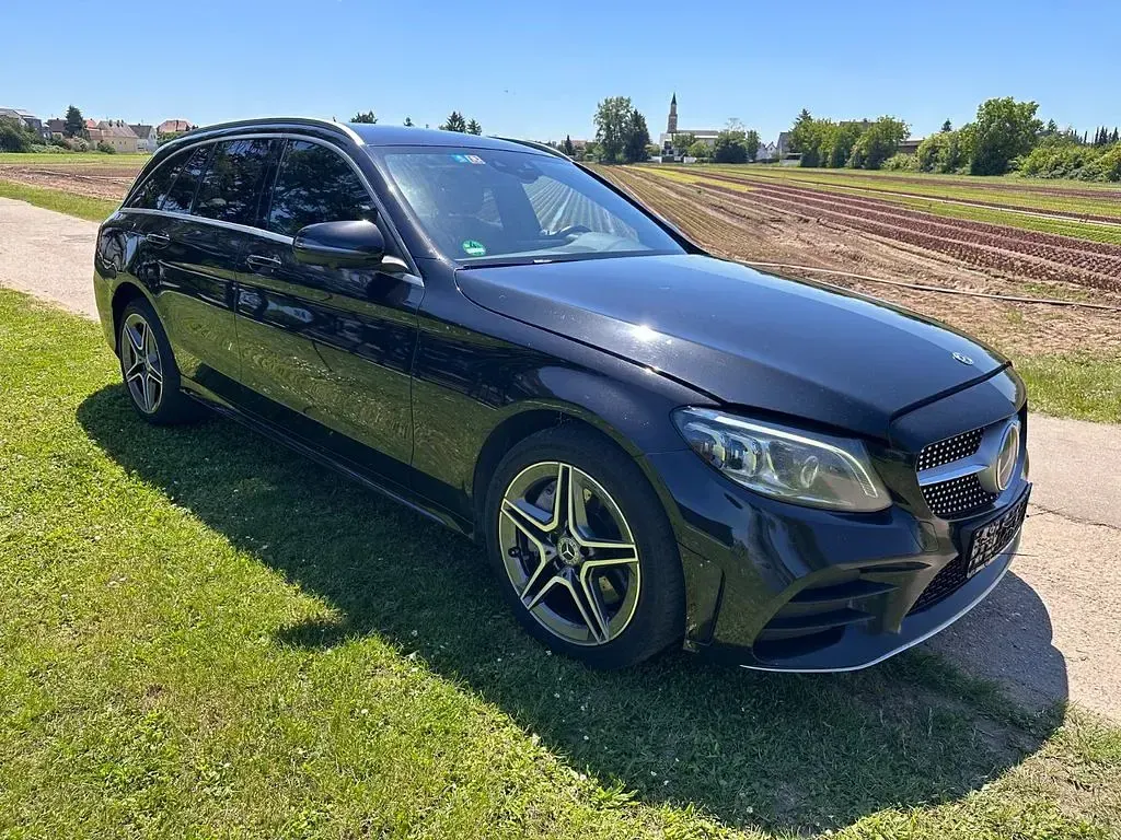 Gebraucht Mercedes C300 AMG 245 PS (180 kW) 2019 Schwarz Limousine