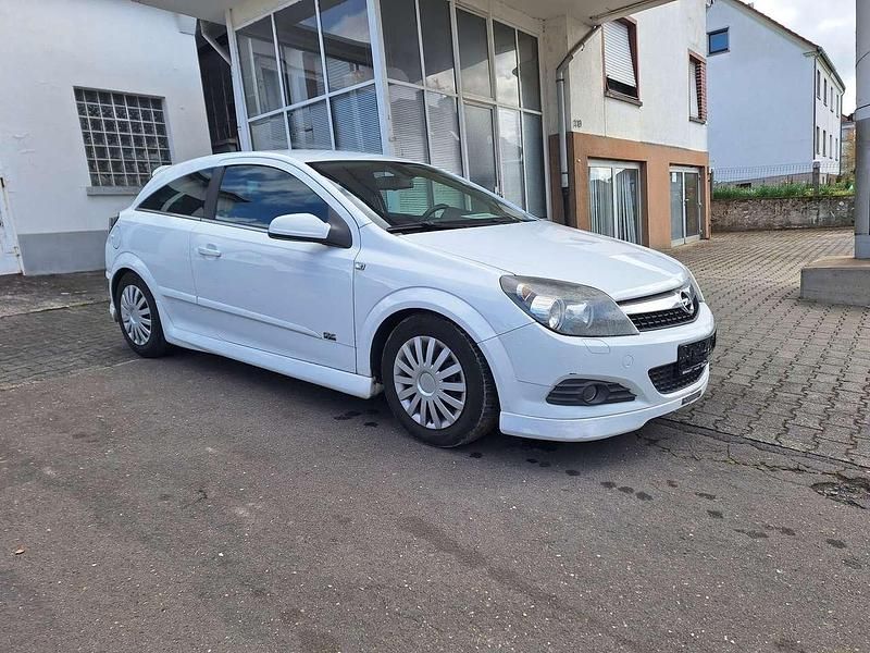 Brugt Opel Astra Edition 110 HK (80 kW) 2008 Hvid Hatchback