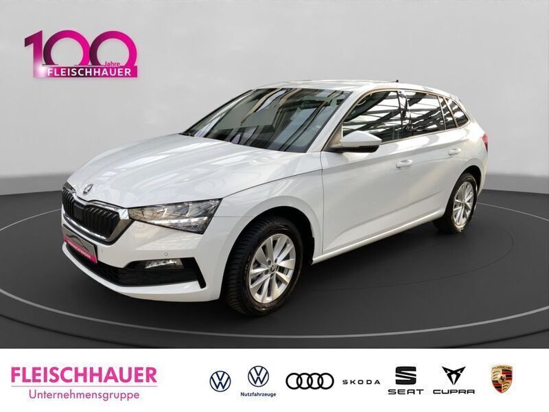Weiss Gebraucht 2023 Skoda Scala Selection Kleinwagen | 16.590 € (Guter Preis) - Bild 1/4