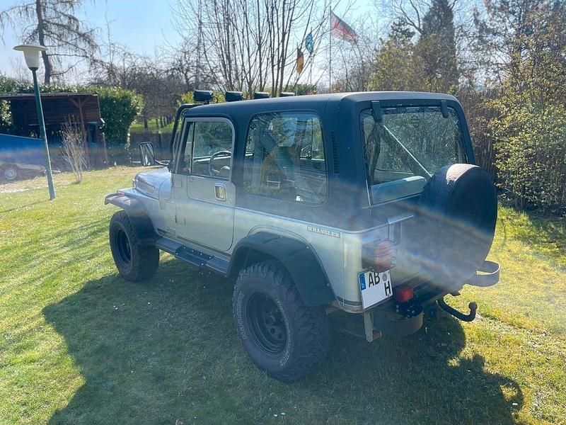 Gebraucht Jeep Wrangler 103 PS (75 kW) 1990 Silber SUV