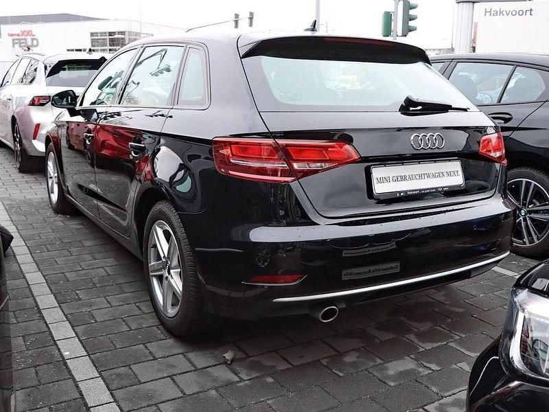 Gebraucht Audi A3 Comfort 116 PS (85 kW) 2019 Schwarz Limousine