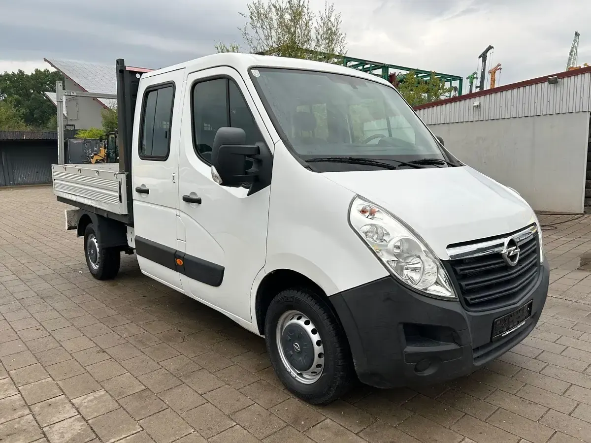 Gebraucht Opel Movano 131 PS (96 kW) 2019 Weiß Van / Kleinbus