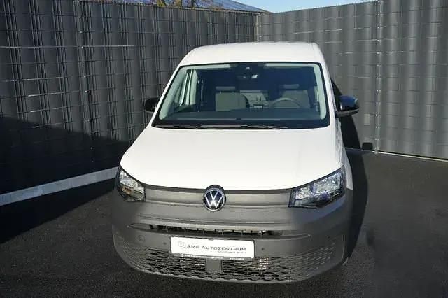 Second-hand VW Caddy 102 CP (75 kW) 2025 Alb Monovolum