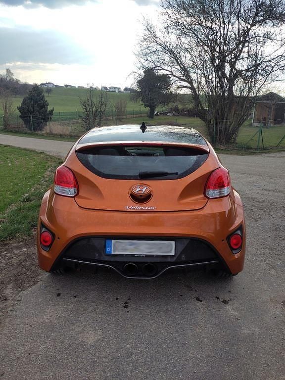 Gebraucht Hyundai Veloster Style 186 PS (136 kW) 2015 Orange Kleinwagen