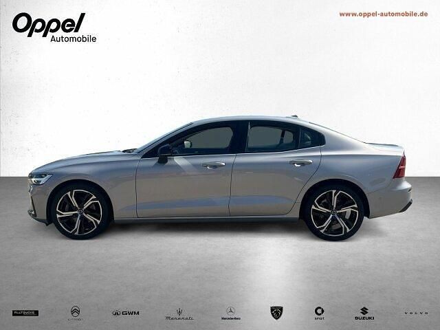 Gebraucht Volvo S60 145 PS (106 kW) 2023 Limousine