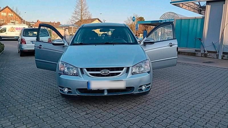 Gebraucht Kia Cerato 105 PS (77 kW) 2007 Grau Limousine