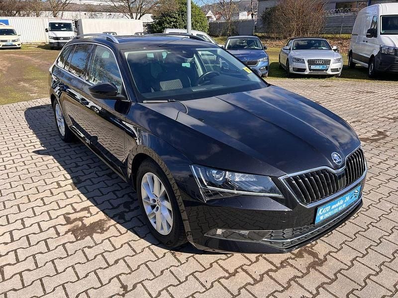 Gebraucht Skoda Superb Style 190 PS (139 kW) 2017 Schwarz Kombi