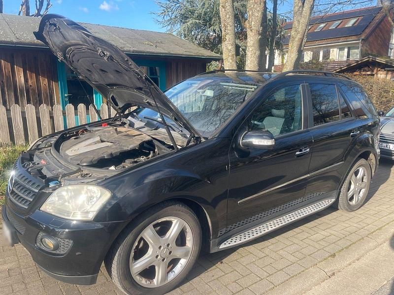 Gebraucht Mercedes 320 305 PS (224 kW) 2007 Schwarz SUV
