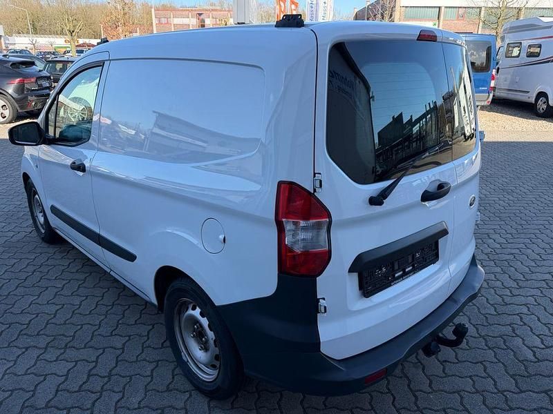 Gebraucht Ford Transit 101 PS (74 kW) 2018 Weiß Van / Kleinbus