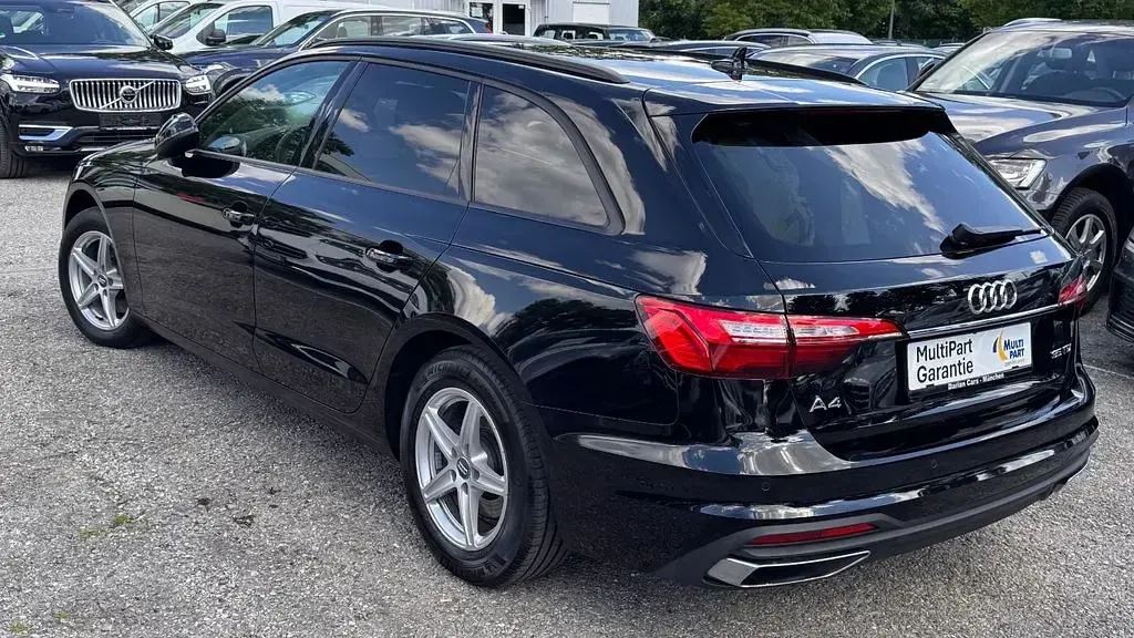Gebraucht Audi A4 Sport 163 PS (119 kW) 2023 Schwarz Kombi