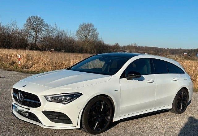Gebraucht Mercedes CLA200 Shooting Brake AMG line 163 PS (119 kW) 2021 Weiß Kombi