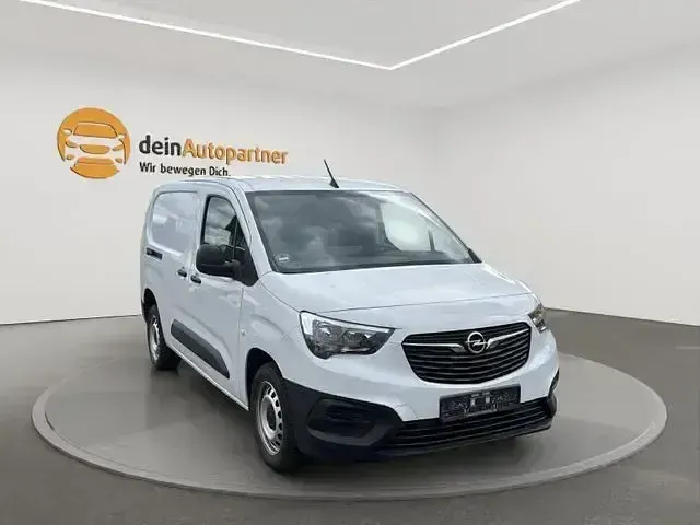 Gebraucht Opel Combo Edition 102 PS (75 kW) 2022 Casabl/arctic/eisweiss/kaolin Van / Kleinbus