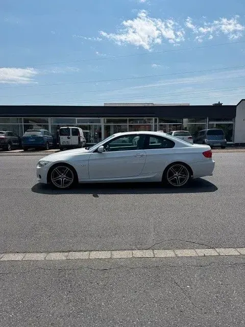 Gebraucht BMW 320 M Sport 184 PS (135 kW) 2012 Weiß Coupé