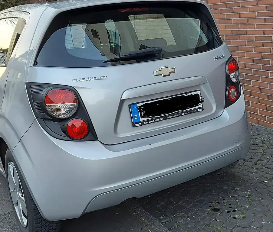 Gebraucht Chevrolet Aveo LT 86 PS (63 kW) 2011 Silber Limousine